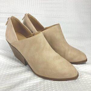 CL by Laundry Western Chunky Block Heel Bootie Sz 9 Tan Almond Toe Dressy Boots